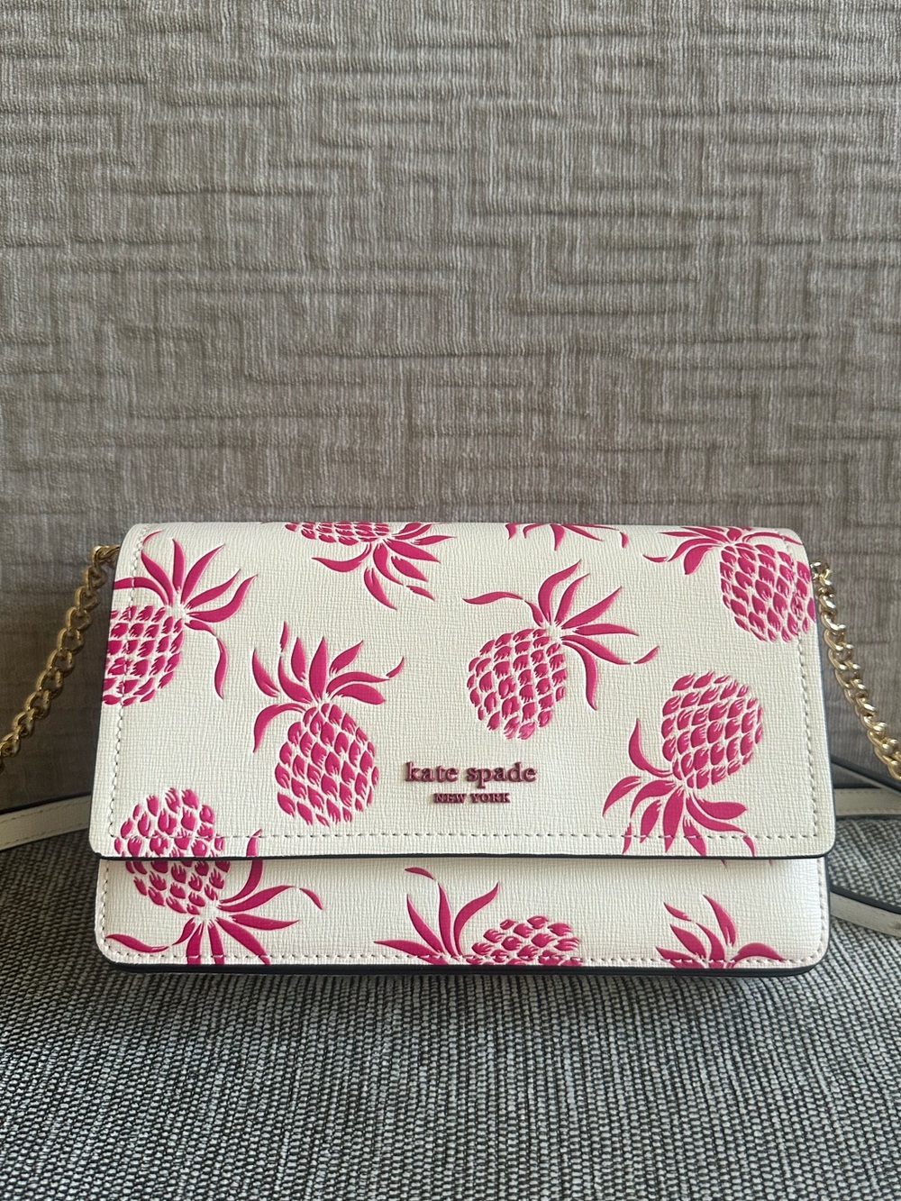 Kate Spade Morgan Pineapple Embossed Saffiano leather Small Wallet Crossbody